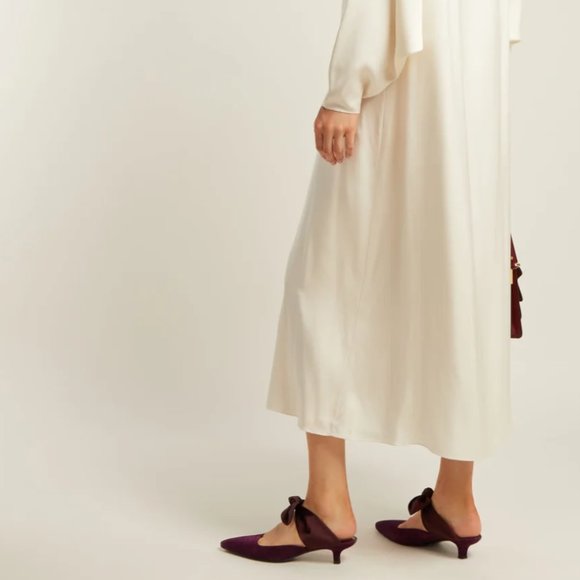 THE ROW Coco bow-embellished suede mules - Picture 4 of 12